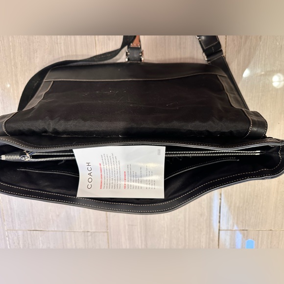 Authentic COACH unisex briefcase/messenger bag - Picture 4 of 11